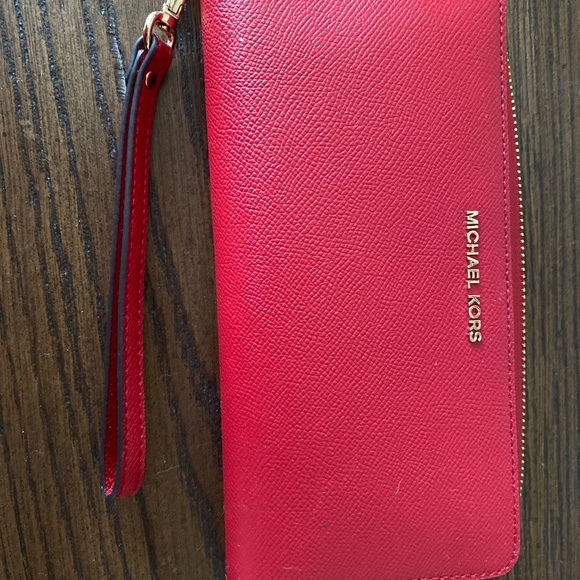 Michael Kors Wallet - Picture 1 of 5